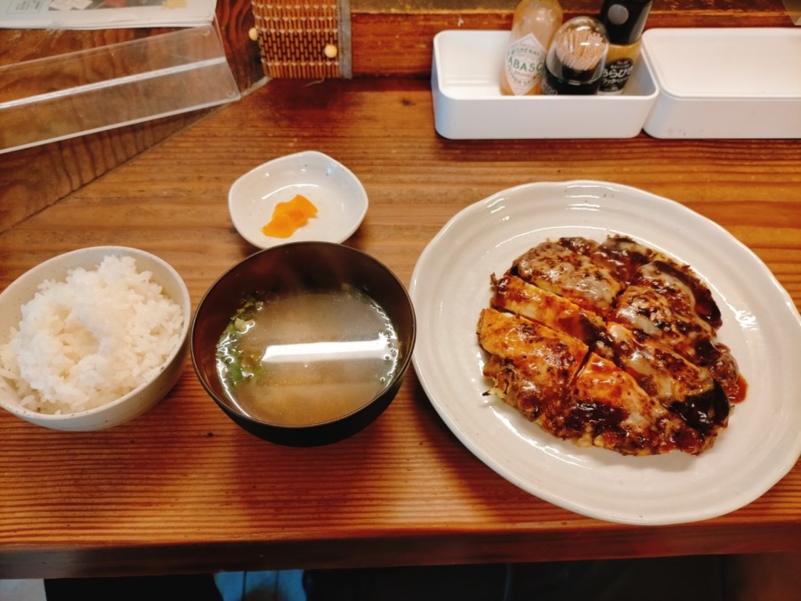 【チーズ好き】ふわとろのお好み焼きにこんがりとろけるチーズ!お好み焼もすけ